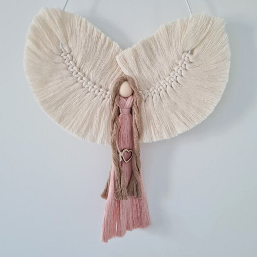 Anděl macramé LOVELY na kruhu 18 cm — foto 2
