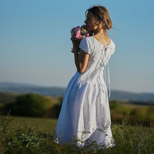Šaty Jane Eyre v bílé — foto 3