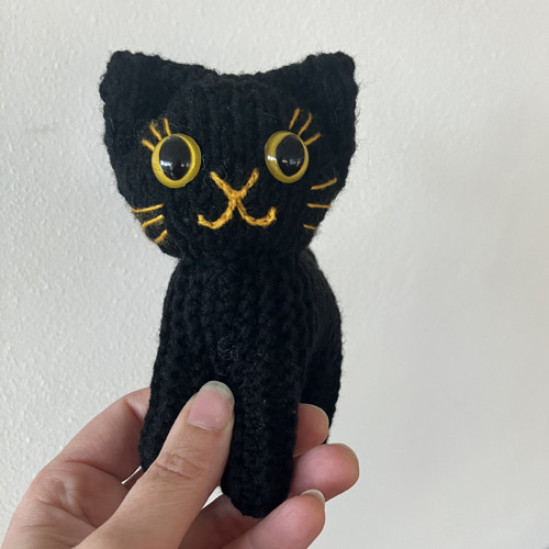 Černé kotě 12 cm — foto 2