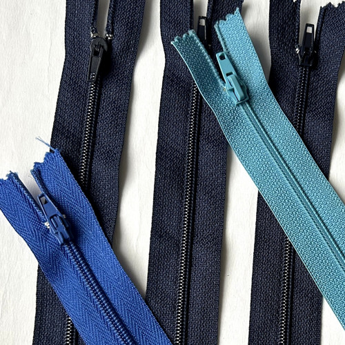 Zip - 18cm - tmavě modrý — foto 3