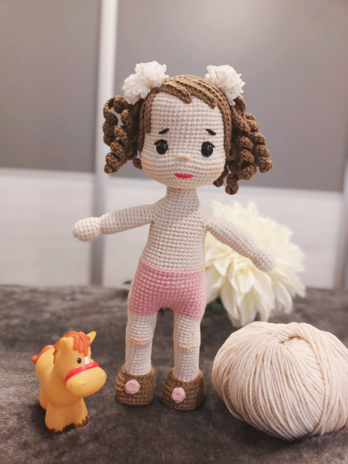 Háčkovaná panenka Lili — foto 3
