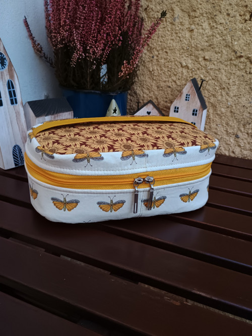 Hranatá toaletní taška — foto 6