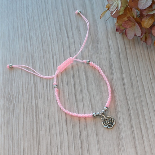 CAMILA I. – macramé náramek s květem — foto 3