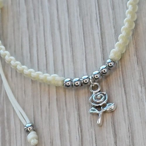CAMILA IV. – macramé náramek s růží — foto 4