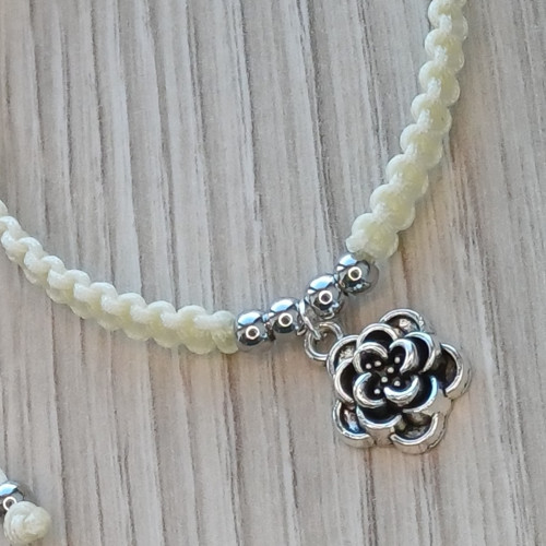 CAMILA V. – macramé náramek s květem — foto 4