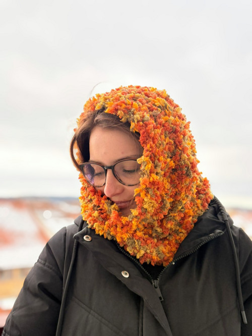 Nákrčník / kukla — foto 2
