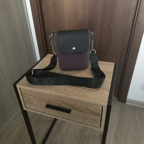 Elegantní ručně háčkovaná kabelka — foto 5