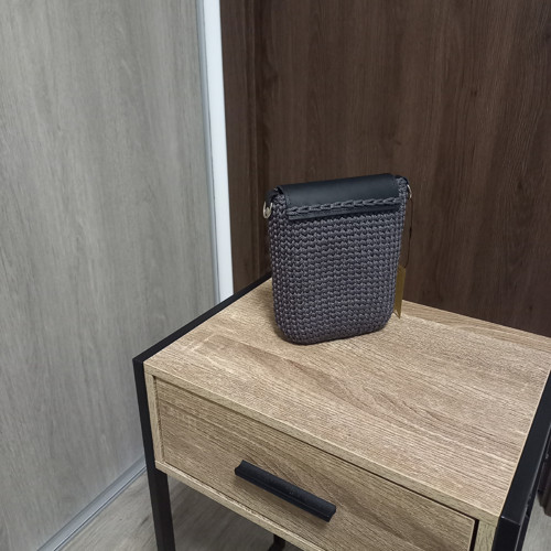 Elegantní ručně háčkovaná kabelka — foto 3