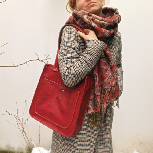 Kabelka WALKING Bag graving tmavo červená — foto 2