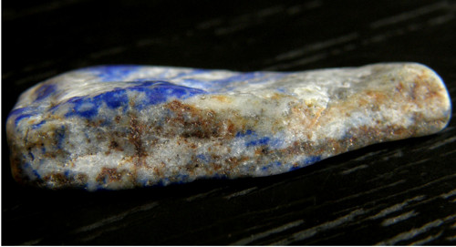Lapis lazuli - leštěný kousek do šperku — foto 4