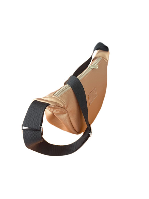 FLOW crossbody ledvinka bronz light — foto 3