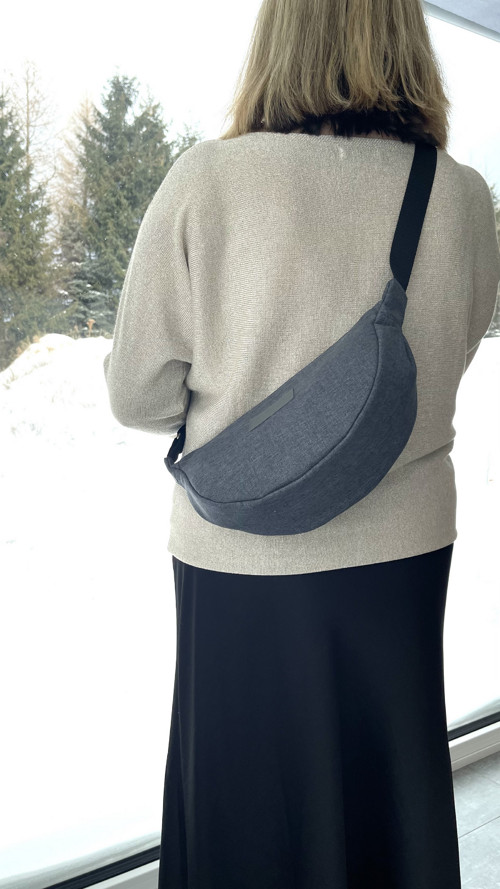 FLOW crossbody ledvinka šedá melír — foto 4