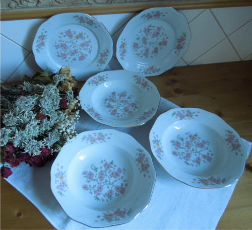 Porcelánový značený talíř — foto 6