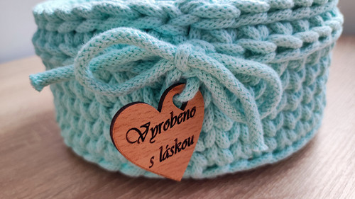 Kulatý háčkovaný košíček, průměr 19 cm — foto 3