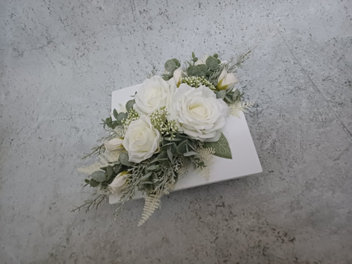 Ikebana s růžemi do bíla — foto 2