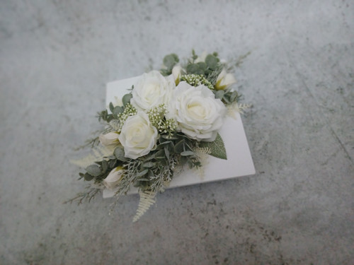 Ikebana s růžemi do bíla — foto 6