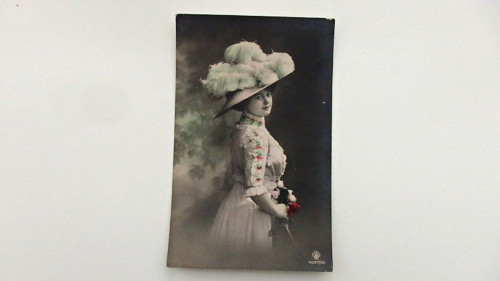 Klobouk s peřím — foto 2