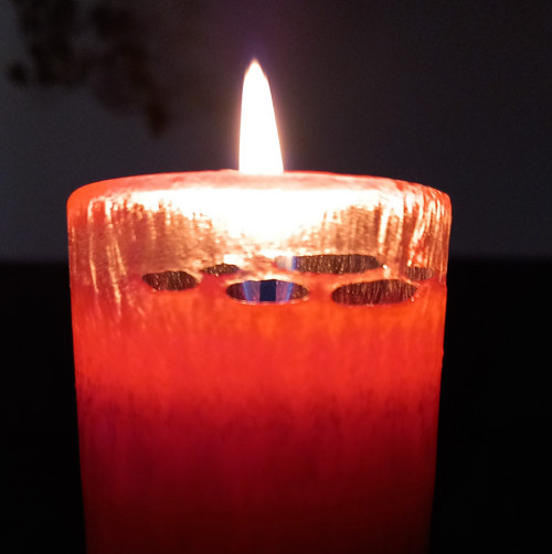 Svíčka v barvě šedé — foto 6