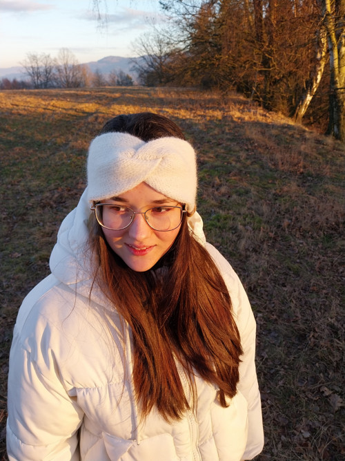 Pletená čelenka křížená — foto 2