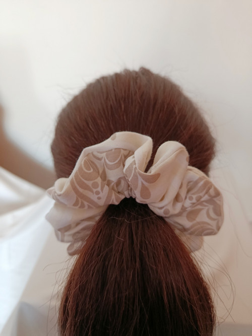 Gumička do vlasů scrunchies — foto 2