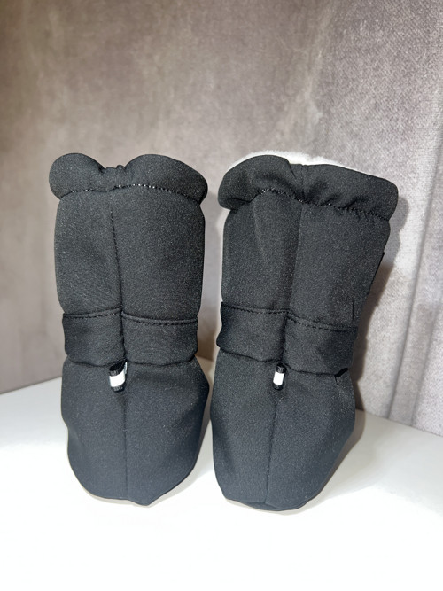 Teplé botičky capáčky ze zimního softshellu — foto 3