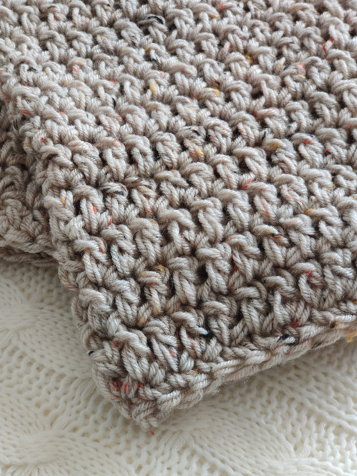 Háčkovaný nákrčník "tweed" — foto 3