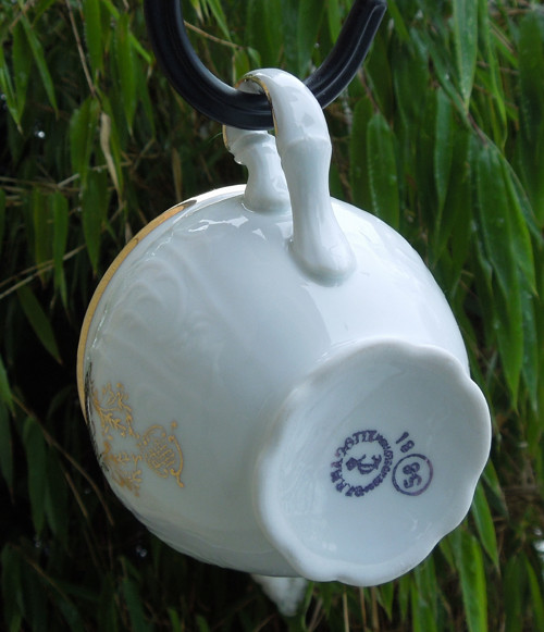 Porcelánový hrneček — foto 4