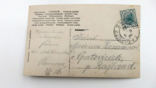 V trávě — foto 3