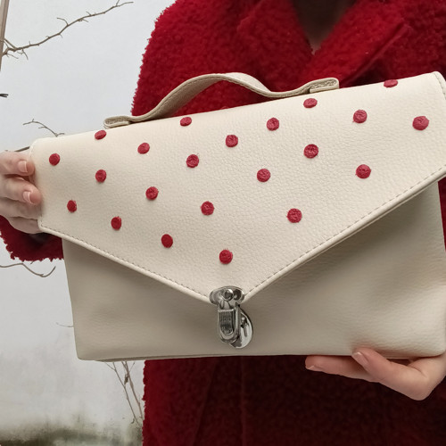 Kabelka WHITE and RED — foto 5