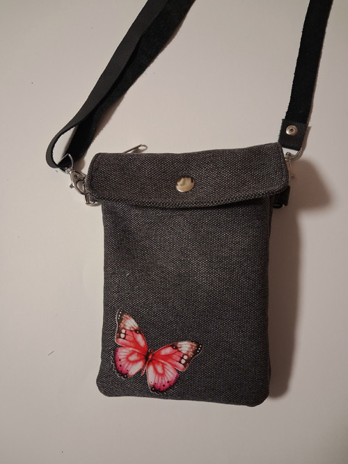 Mini crossbody lmotýlek — foto 3