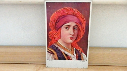 V červeném šátku — foto 2