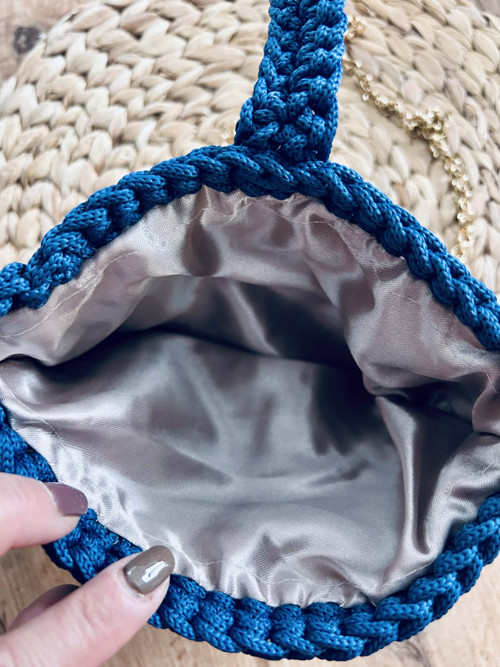 Crossbody háčkovaná kabelka — foto 2