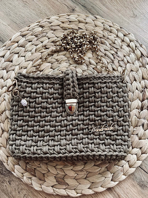 Crossbody háčkovaná kabelka — foto 2