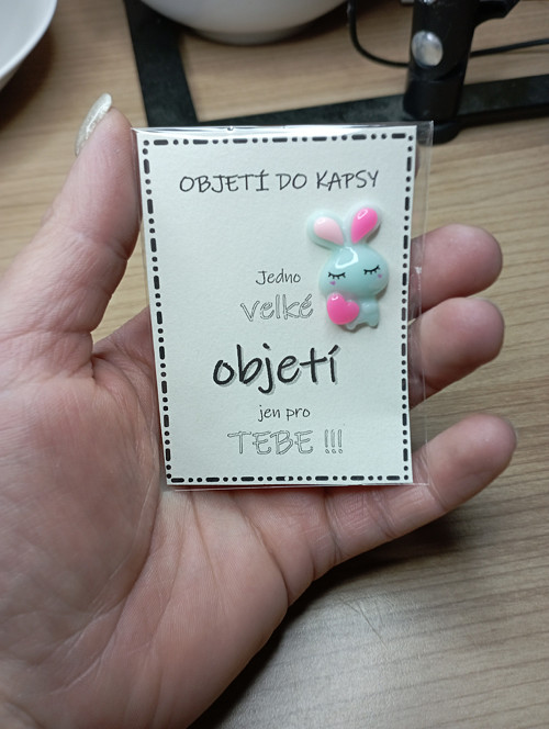 436 - velké objetí - zajíček — foto 2