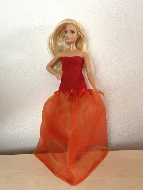Šaty pro barbie červené — foto 3