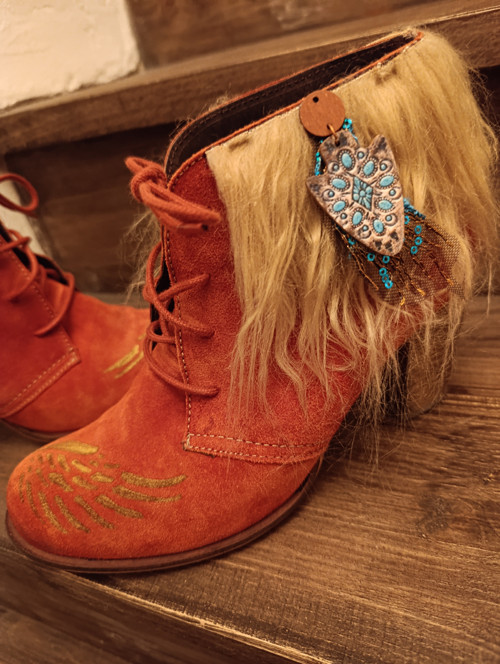 Krásné upcyklované kožené boho botky — foto 2
