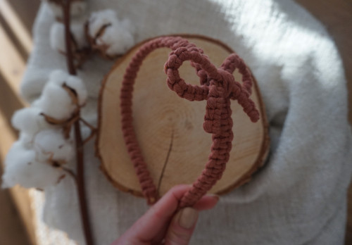 Macrame čelenka - Vínová mašliška — foto 2