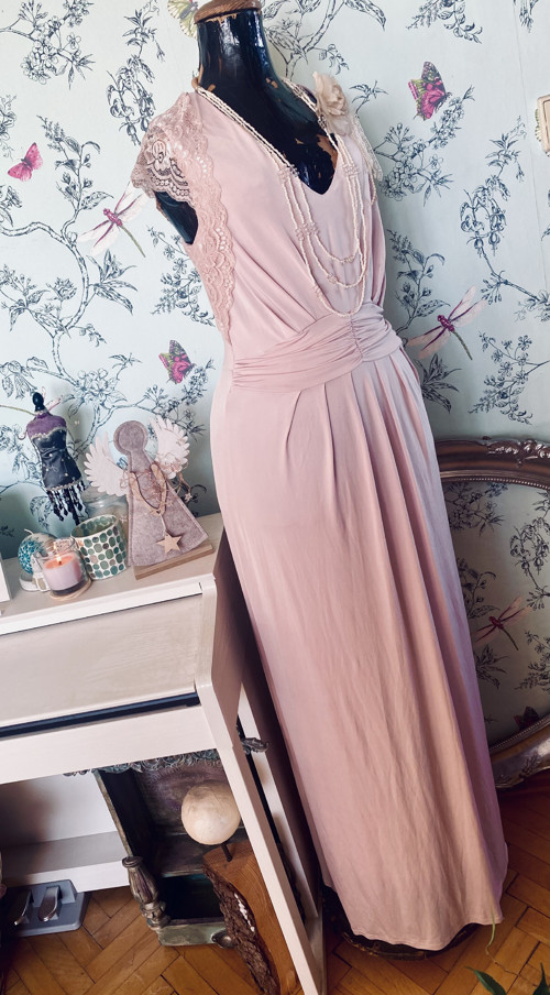 Šaty prvorepubliková elegance — foto 3