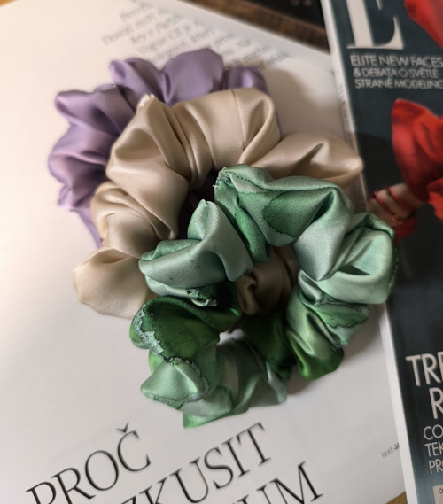 Minimal soft hedvábné scrunchies gumičky — foto 2