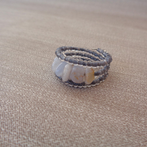 Prstýnek ,,S chalcedonem na šedé" — foto 2