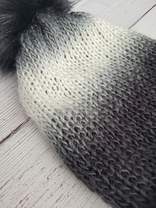 Kulíšek elegantní černá/bílá/šedá — foto 4