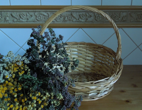 Proutěný košík s uchem — foto 2