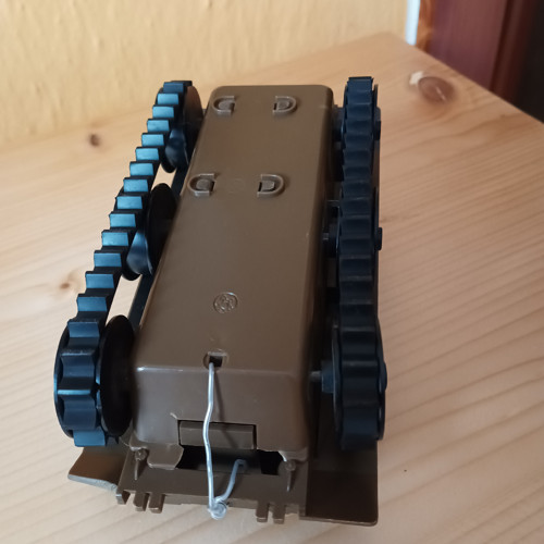 Stará hračka - tank — foto 5