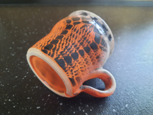 Oranžový hrnek — foto 2