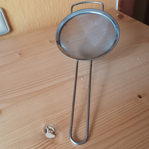 Kovový cedník — foto 2