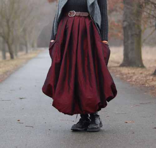 Taftová sukně vínová — foto 3
