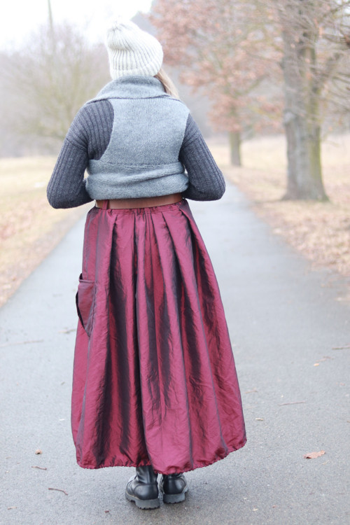 Taftová sukně vínová — foto 2