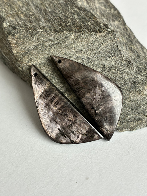 Hypersten - pár přír. broušených kamenů, 71.20 Ct. — foto 3