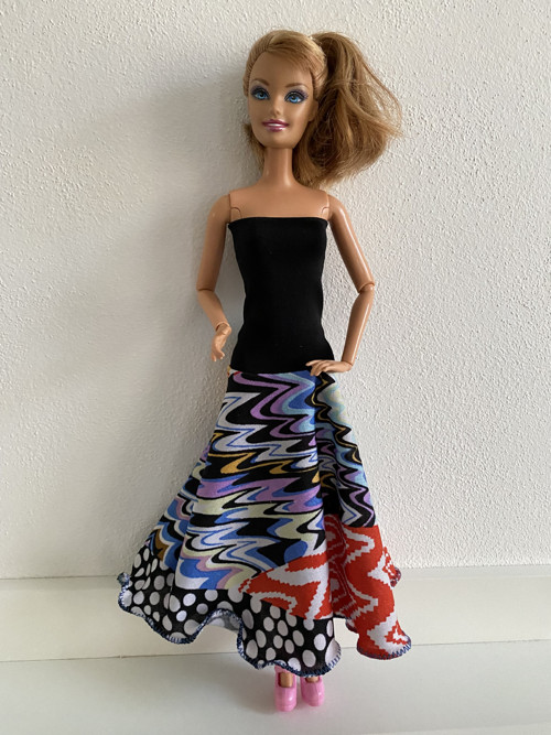 Šaty na panenku Barbie — foto 2