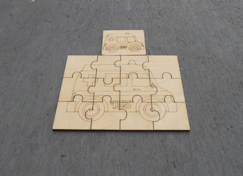 Puzzle k domalování - Sanitka — foto 2